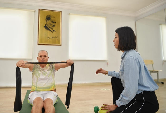 Konyaaltı Belediyesi'yle Yaşama Tutundu