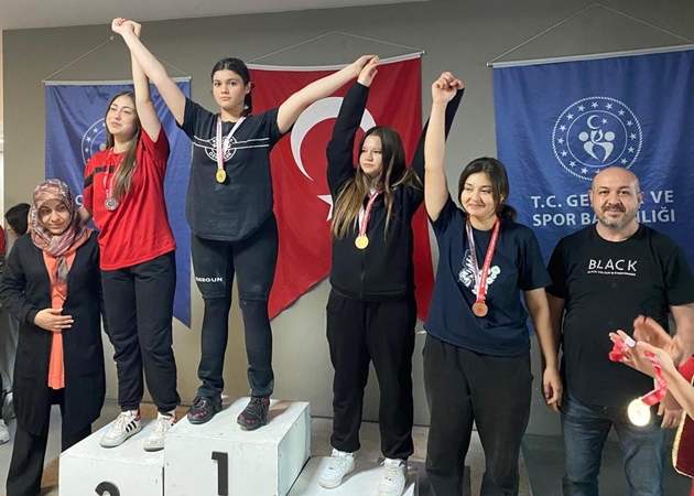 KARATAY BELEDİYESPOR, GENÇLİK KUPASI’NDA BÜYÜK BAŞARI ELDE ETTİ