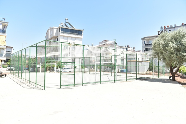 Çamlıbel Mahallesi’ne basketbol ve futbol sahası