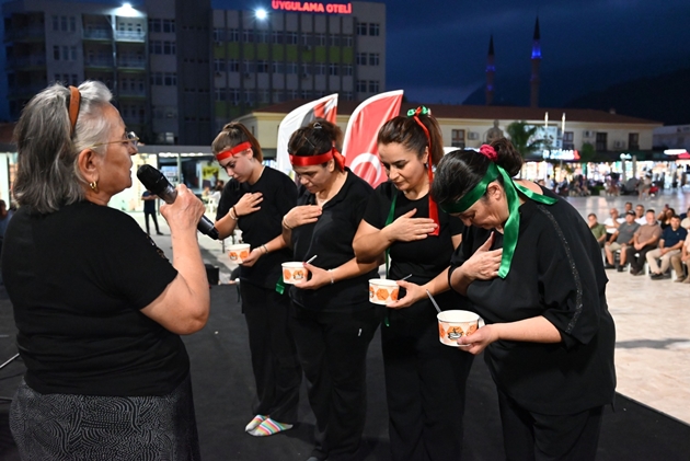 Alevi Kültür Dernekleri Kemer Şubesi’nden aşure lokması