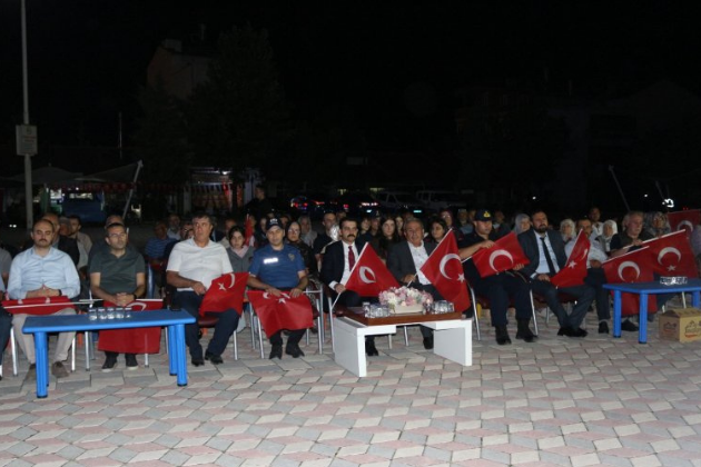 TUZLUKÇU İLÇEMİZDE 15 TEMMUZ DEMOKRASİ VE MİLLİ BİRLİK GÜNÜ ANMA PROGRAMI İCRA EDİLDİ.