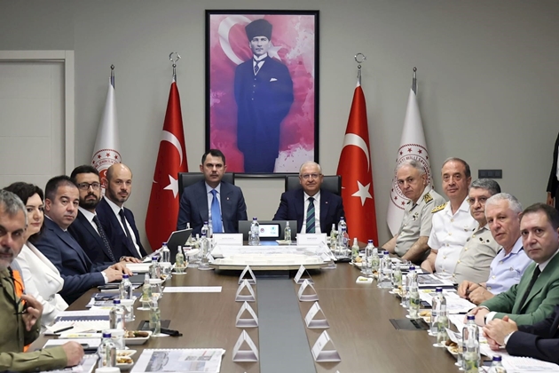 Yaşar Güler ve Murat Kurum, Ay Yıldız Projesi İle İlgili Toplantı ve İnceleme Gerçekleştirdi