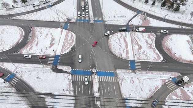 BAŞKAN ALTAY: “ŞEHİR MERKEZİNDE YAPAY ZEKA DESTEKLİ AKILLI KAVŞAKLARI YAYGINLAŞTIRIYORUZ”