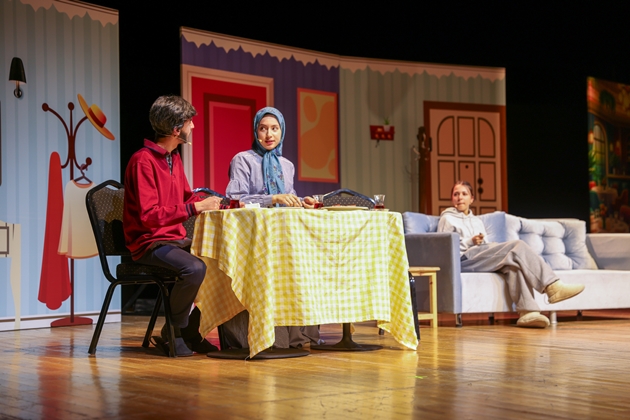 “GENÇ PALDIR GÜLDÜR ŞOV” SANATSEVERLERDEN TAM NOT ALDI